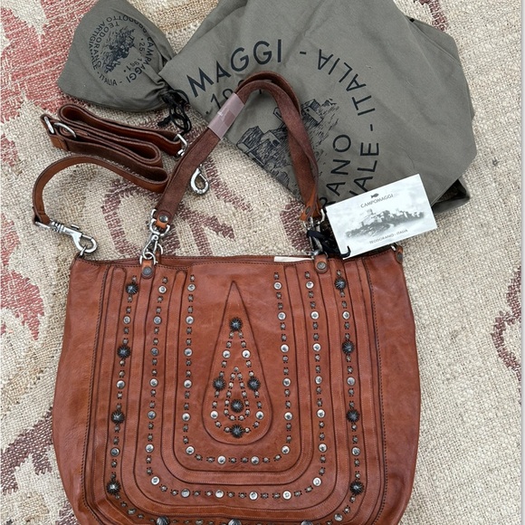 Campomaggi “Catullo Laser Drop Bag” in studded cognac leather. New with tags! - Picture 7 of 11
